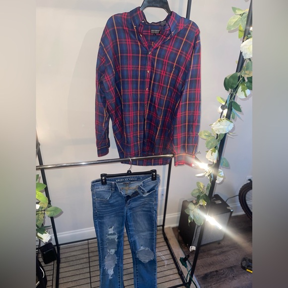 AE jeans / button up - Picture 2 of 3